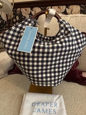 Draper James Paige Tote Navy Gingham Wood Handle NWT Dust Bag